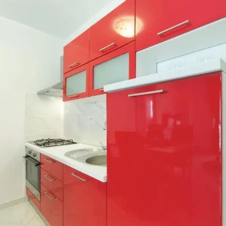 Ella Apartment *