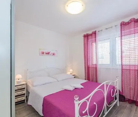 Ella Apartment