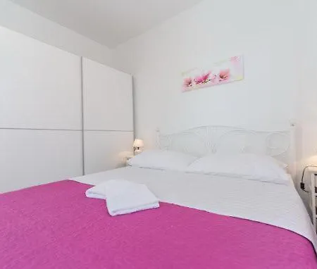 Ella Apartament Biograd Na Moru