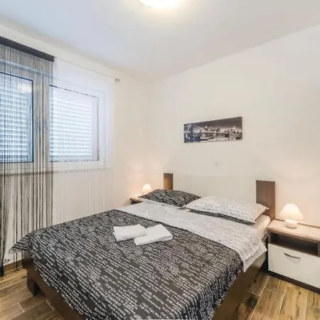 Ella Apartment