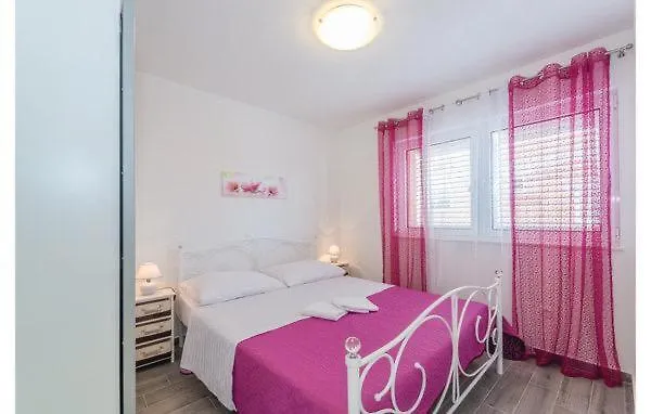 Ella Apartamento